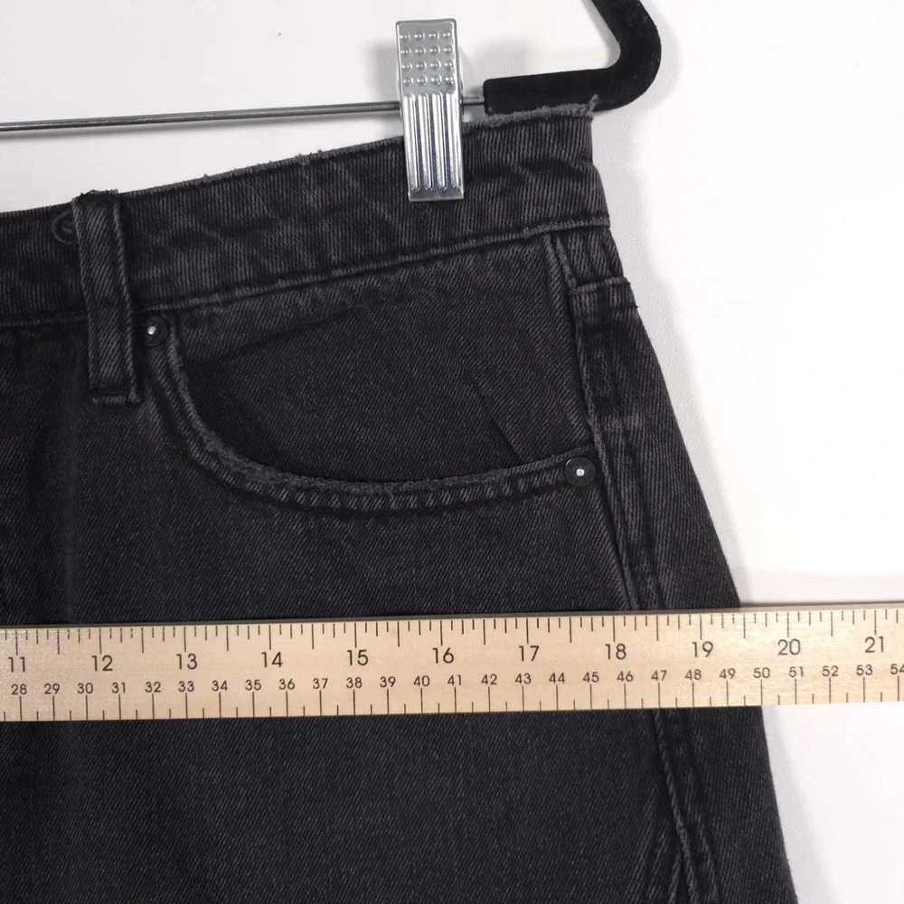 FREE PEOPLE Women’s Black Denim Mini Skirt Button Fly Distressed Cut Off Size 31